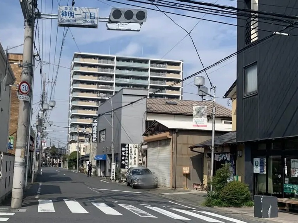 草加宿六丁目商店会 クラシックカーフェス