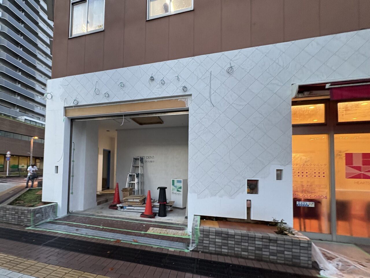 谷塚駅前ロータリー ハーツデンタルクリニック